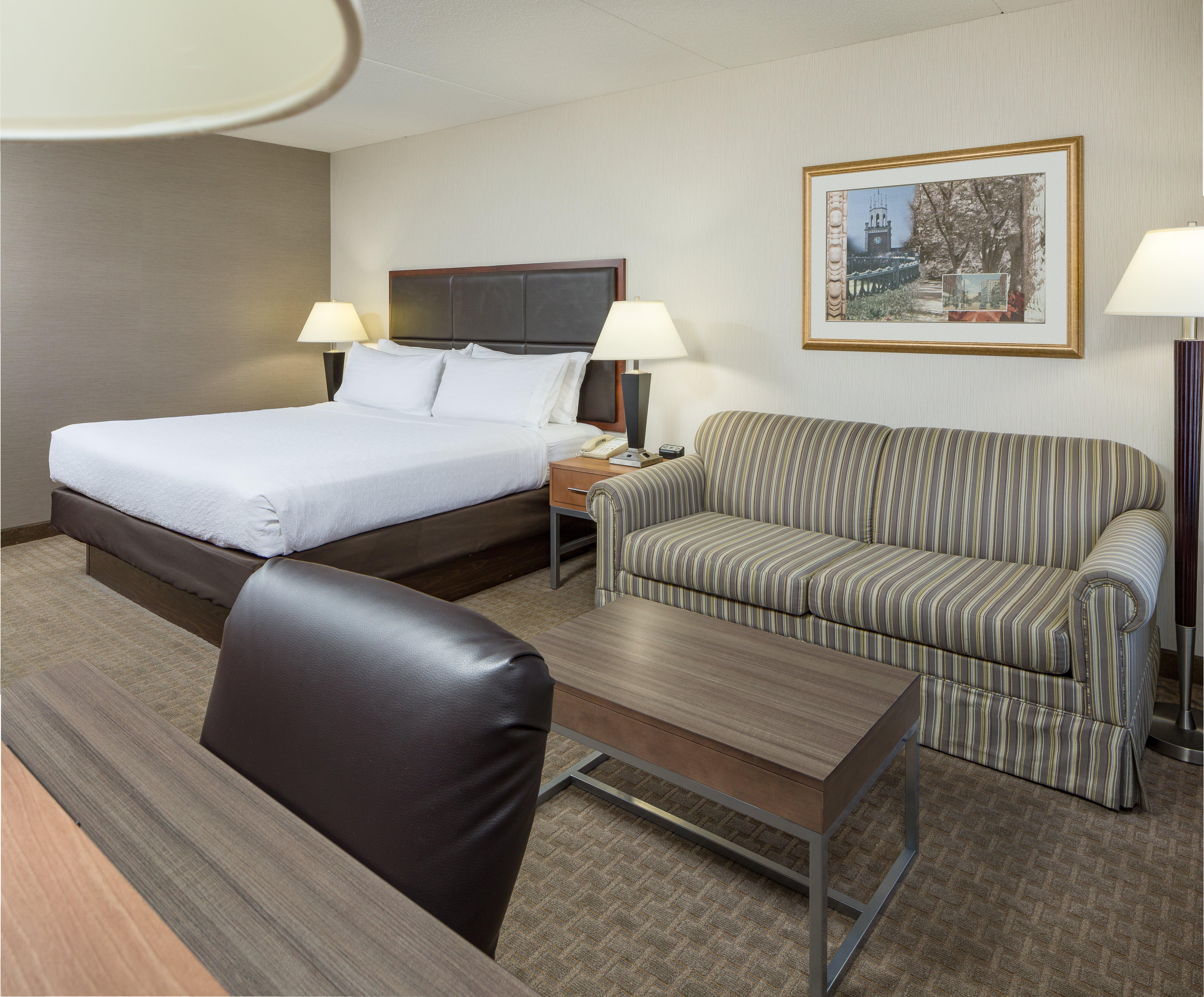 Hotel Airport By Ihg 3*
