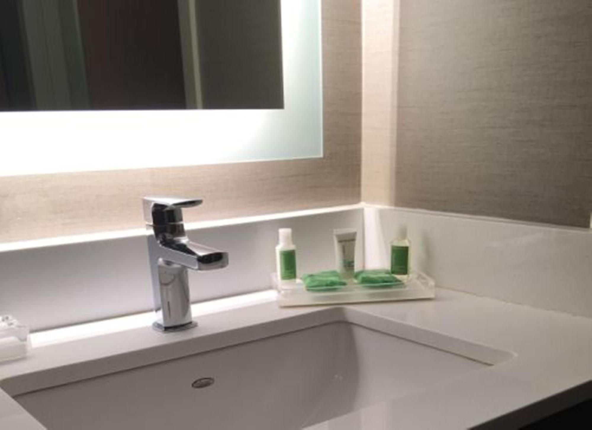 Airport By Ihg 3* Manchester