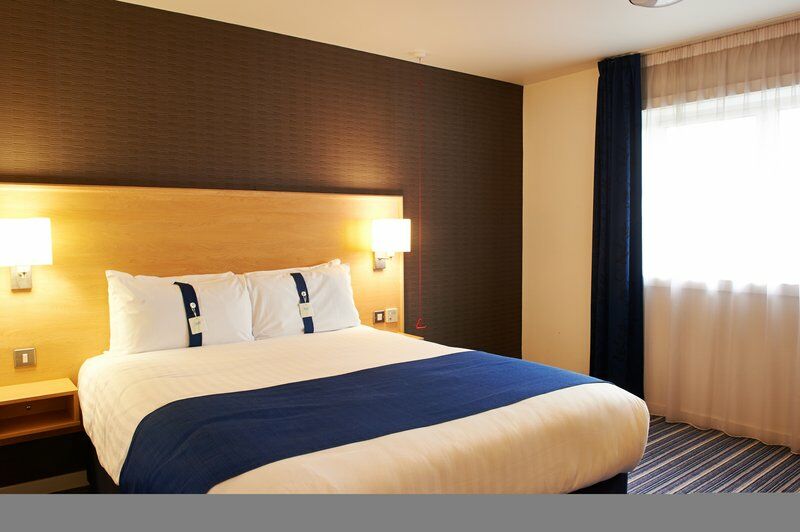 Hotel Airport By Ihg 3*