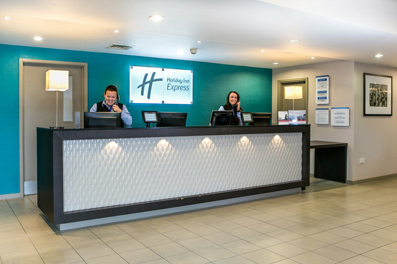 Hotel Airport By Ihg 3*