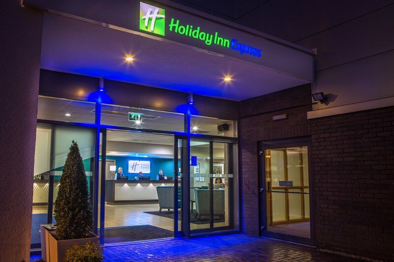 Hotel Airport By Ihg 3*