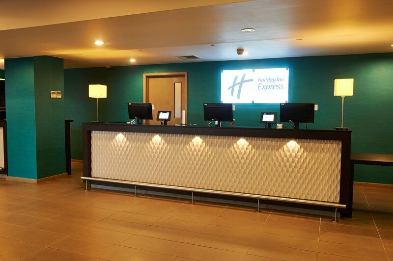 Hotel Airport By Ihg 3*